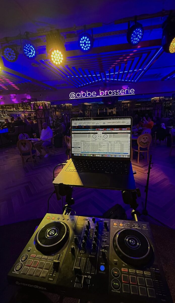 DJ Krutskaya в Abbe Сочи, диджей на мероприятия